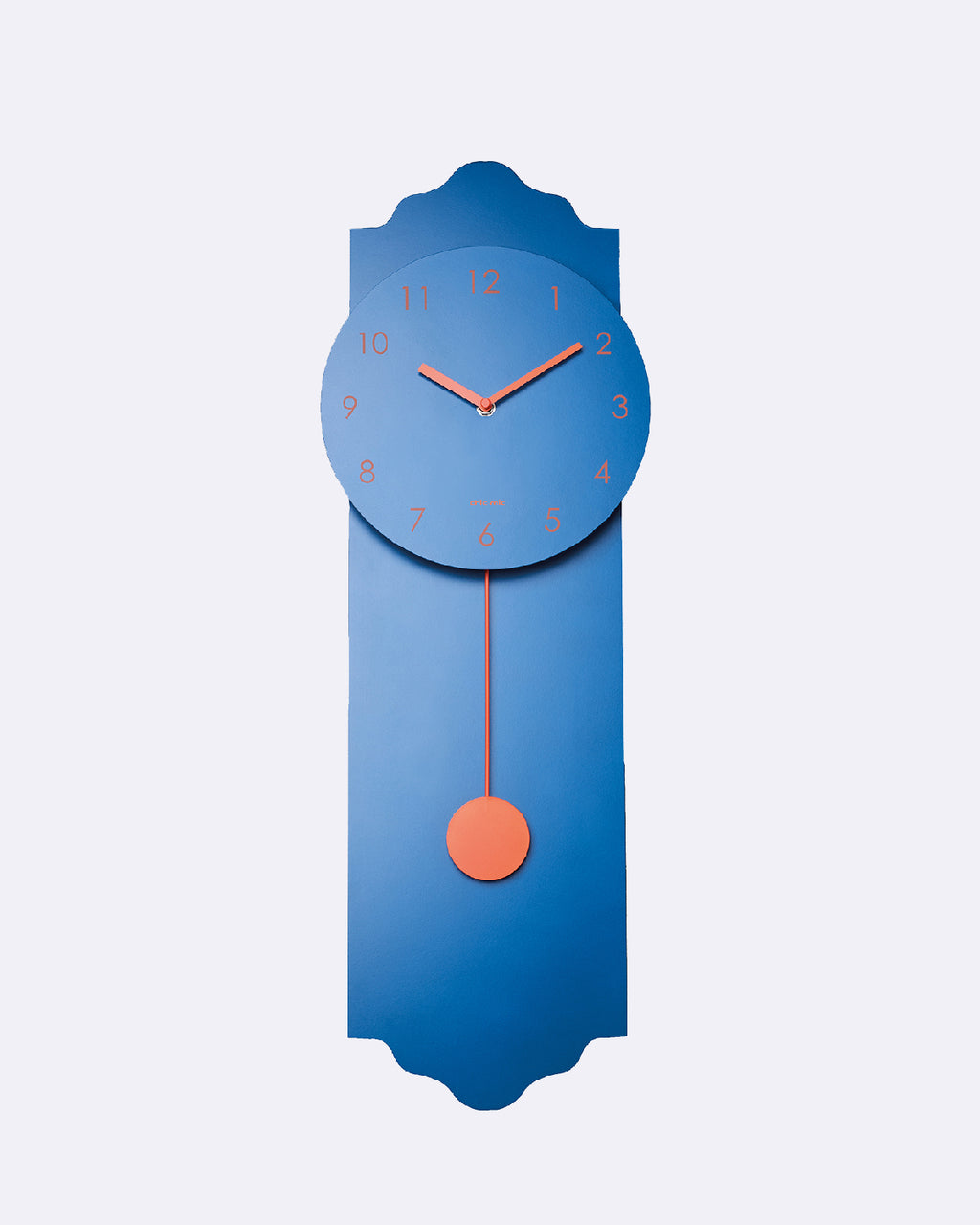 horloge à pendule moderne - le temps passe vite
