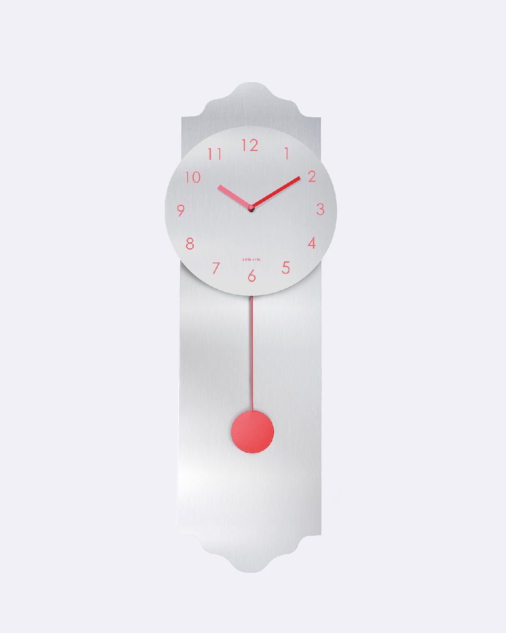 horloge à pendule moderne - voyageur dans le temps