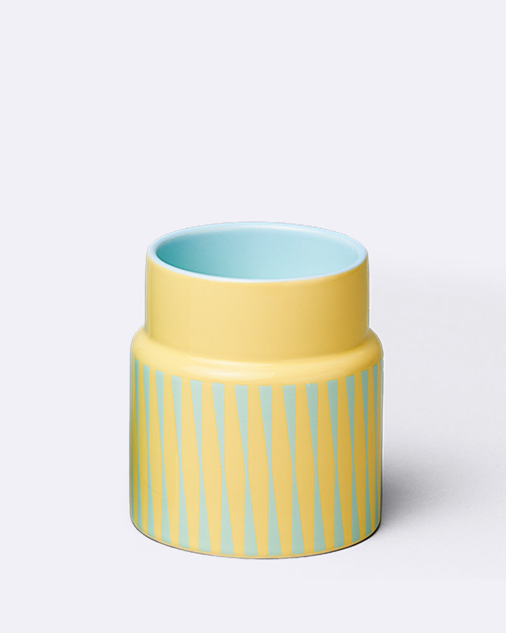 GOOD MOOD Porcelain Scented Candle - crazy in love