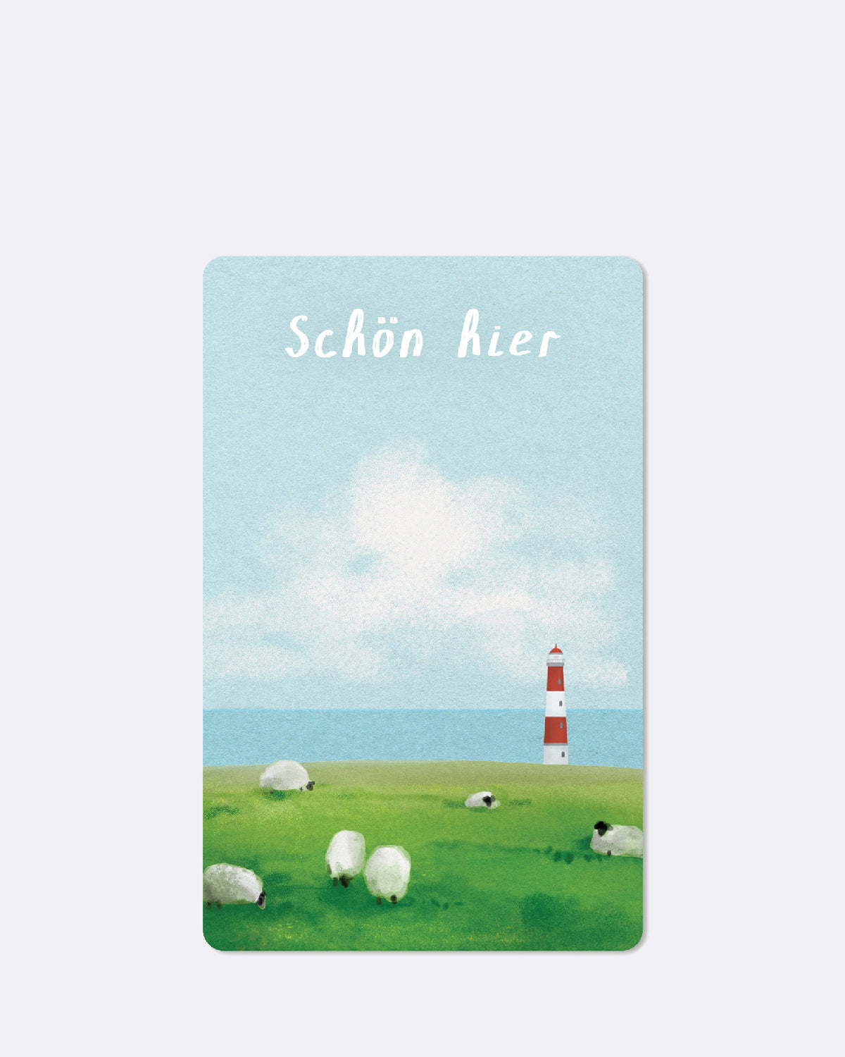 Postkarte mit abgebildeten Schafen auf einer Wiese mit einem Leuchtturm im Hintergrund