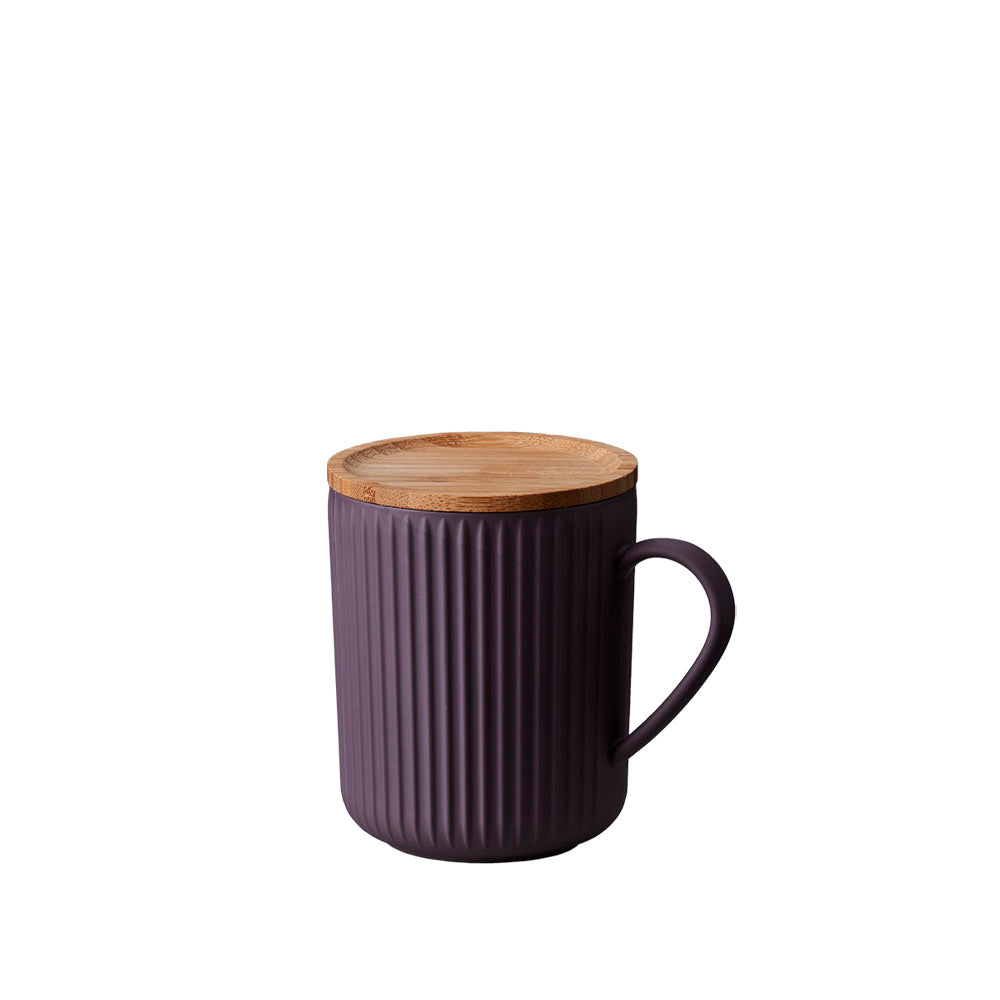 Tasse mit Holzdeckel